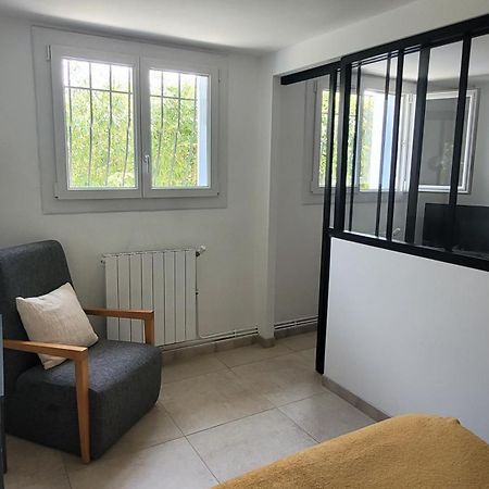 Location Appartement Dans Mas Provencal มงโตซ์ ภายนอก รูปภาพ